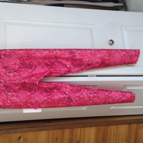 Emily HSU designs pink pattern leggings sz Large New - Picture 12 of 17